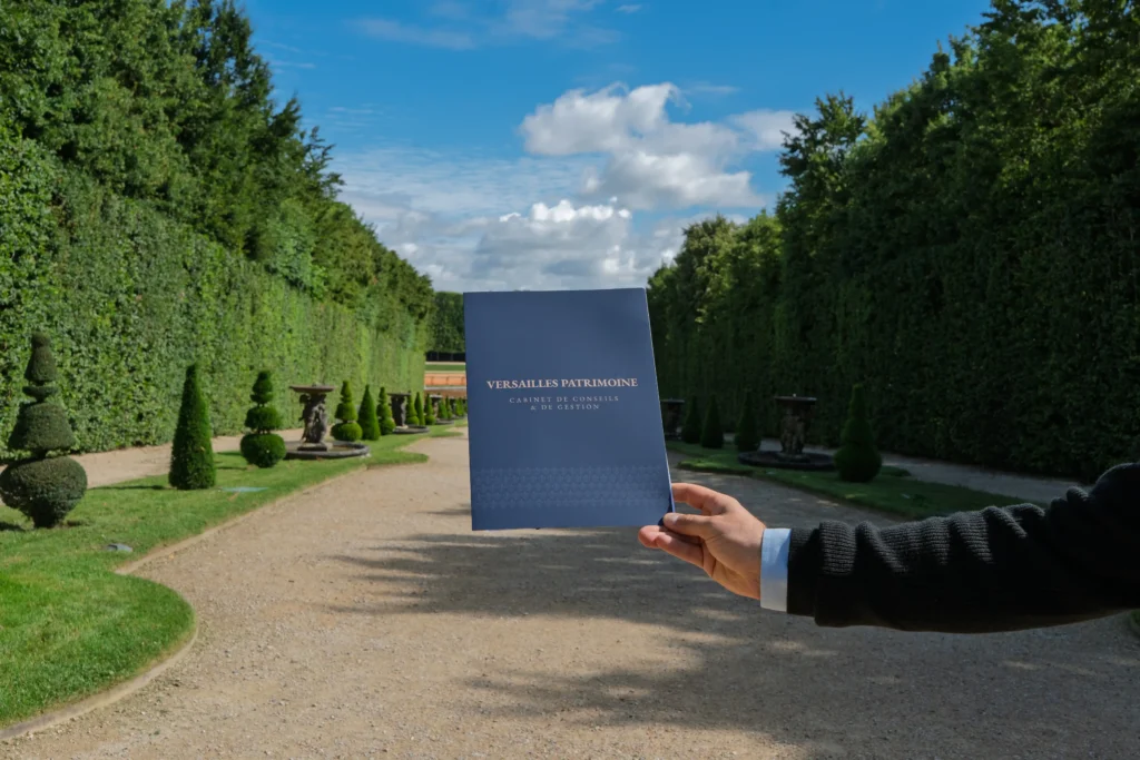 Dossier de présentation du cabinet dans les jardins de Versailles